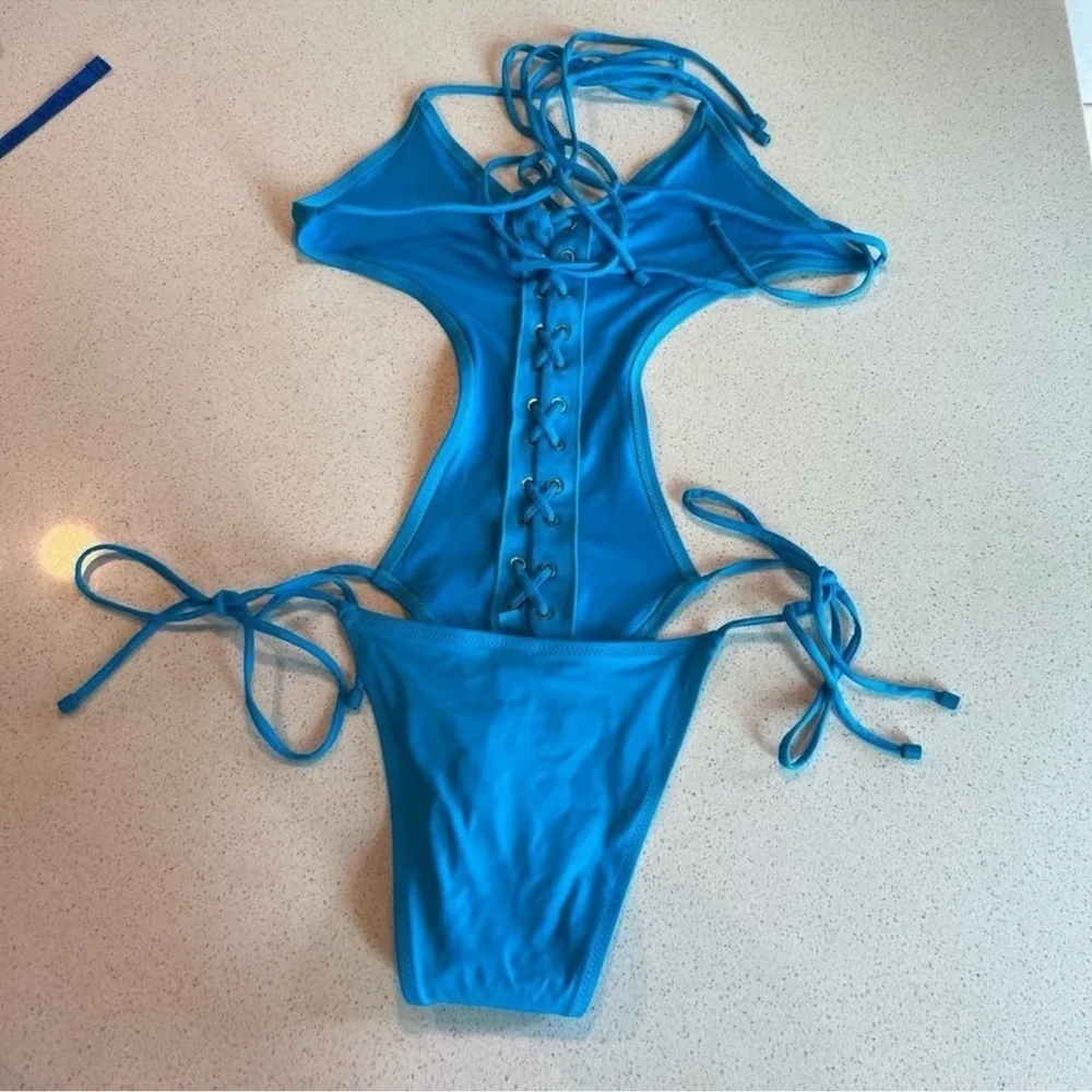 SKIMS (B13) 1 Piece Cut Out Halter ties lace up Monokini Swimsuit Turquoise 2X…